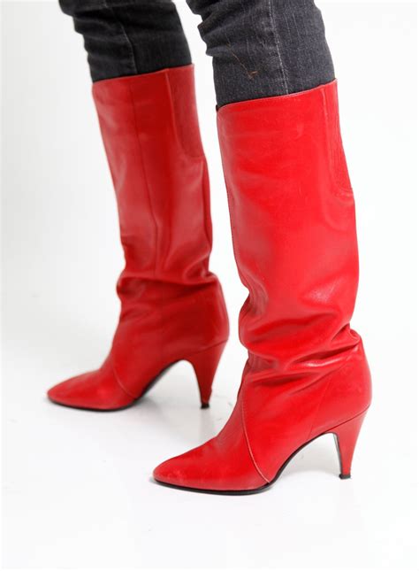 Vintage 80s Leather Boots: Timeless Style for Modern Ensemble